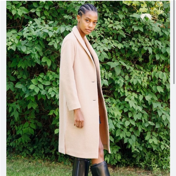 ✨NWOT✨ Aritzia Dujardin Wool Coat - Picture 1 of 3